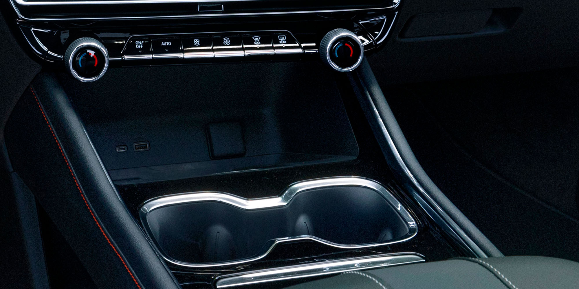 Vista del cargador inalámbrico de la Chevrolet Traverse Z71